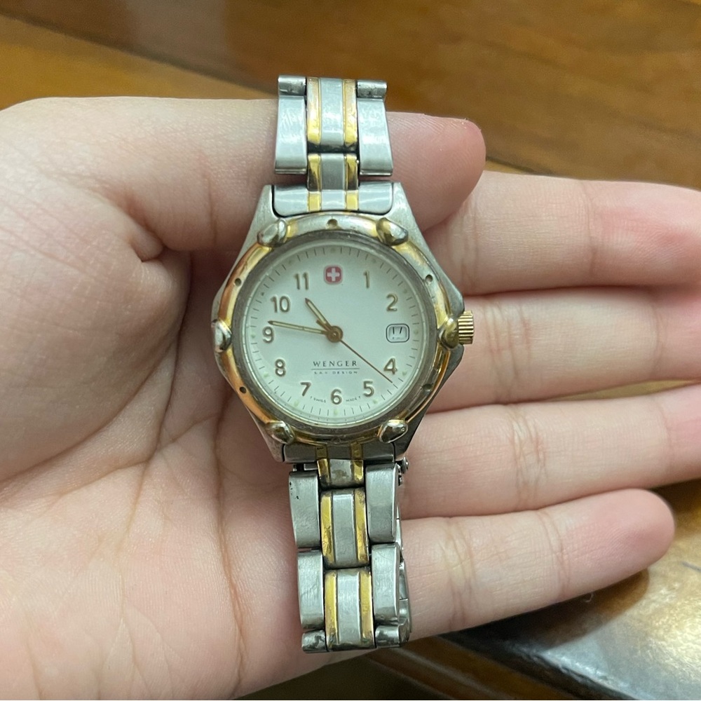 WENGER VINTAGE WOMENS SWISS WATCH